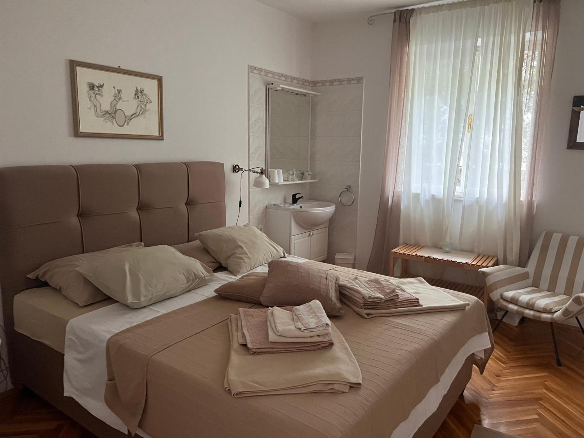 Apartments Lorenandreja Rab Town Exterior photo
