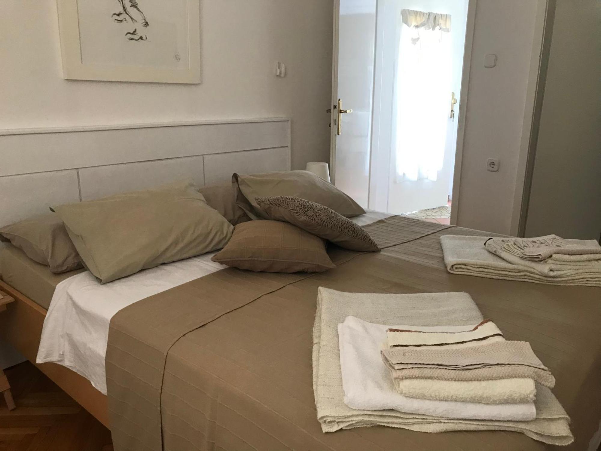 Apartments Lorenandreja Rab Town Exterior photo